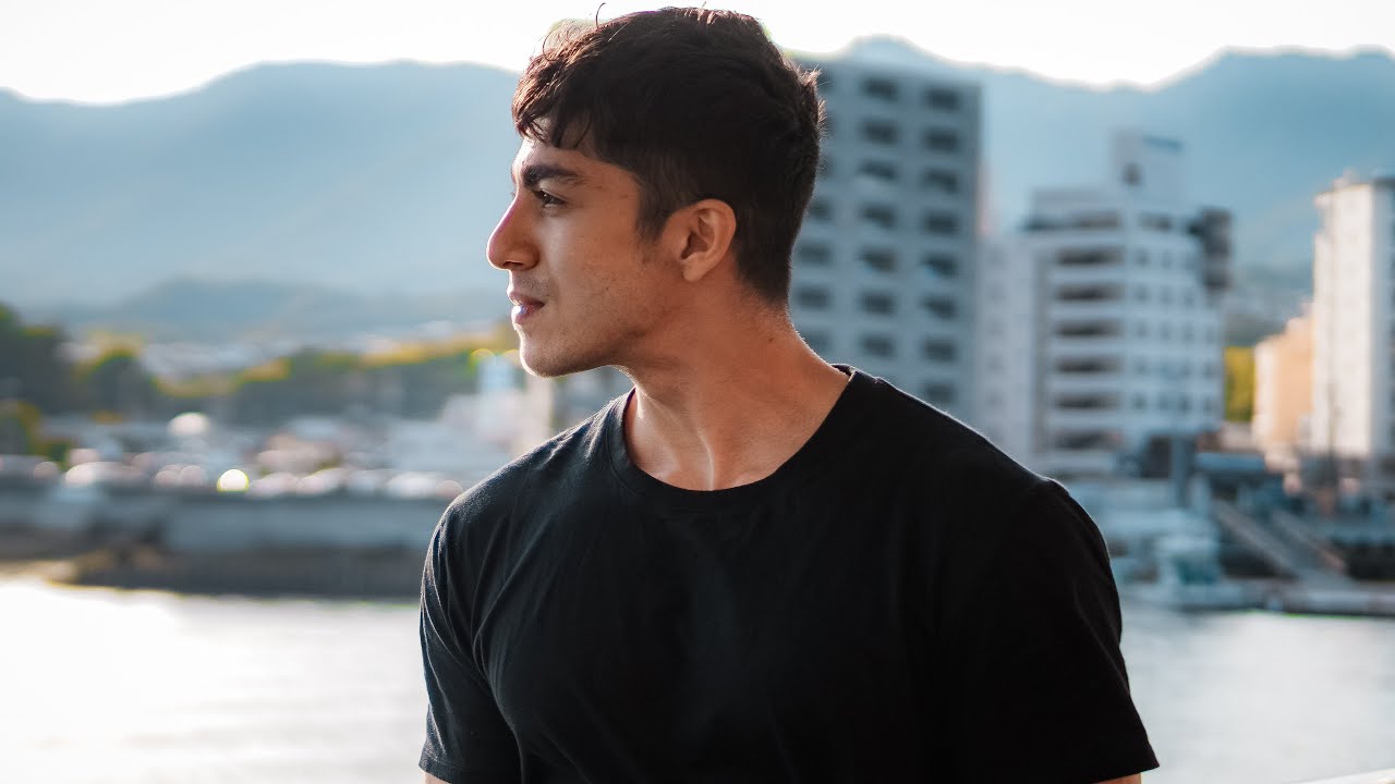 A tourist delves into and narrates their experience at the Hiroshima Peace Memorial Park & Museum.