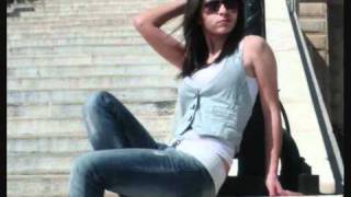 Pashalis Terzis-Afise me mono /SYROS/