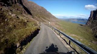 preview picture of video 'Applecross  - Bikers point of view - Going Down - The Pass of the Cattle - Vstrom DL650'