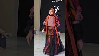Download lagu Istri Roger Danuarta Cut Meyriska Berlenggok di Catwalk Fashion Nation mp3