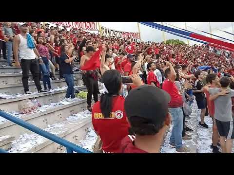 "Caracas F.C. en Copa Libertadores ante Liverpool" Barra: Los Demonios Rojos &bull; Club: Caracas &bull; País: Venezuela