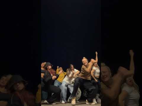 Choreo zu Cry me a Dougie Remix 🤩 Bronx Sistas #dancecrew #dancevideo #dancechallenge #shorts