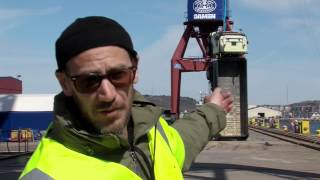 preview picture of video 'The Hook: Behind the Scenes, Volvo FMX - Unravel Travel TV'