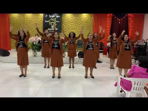 COREOGRAFIA ENTRADA ( Acende-nos LUANA MARTYNS)