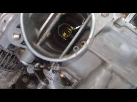 acelero y se ahoga que es ? entra mucha nafta