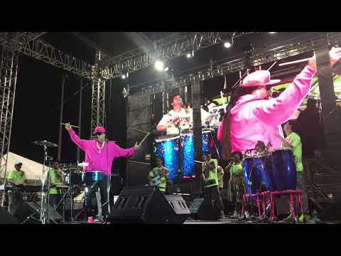 Pirulo Y La Tribu - Loco Pero Feliz (En Vivo)