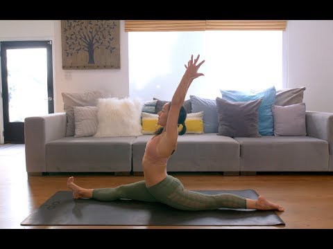 12 Minute Flow to Splits⎜Practice Yoga with Briohny Smyth