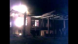 preview picture of video 'Massa Mengamuk Pembakaran Rumah di Tanah Sepenggal part 1'