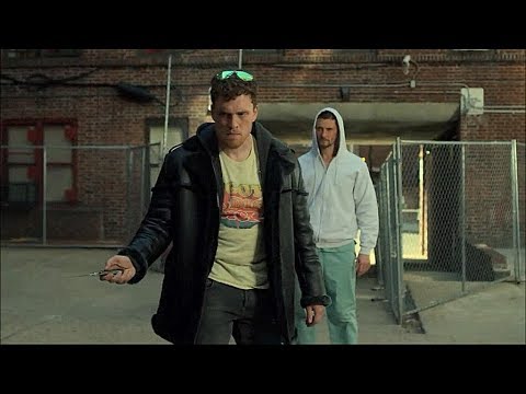 Billy/Jigsaw roba la ropa de un abusivo - THE PUNISHER 2X04