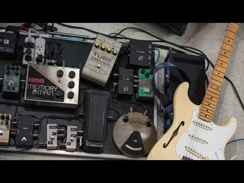 ERIC JOHNSON PEDALBOARD.