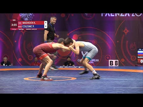 Repechage FS - 45 kg: A. MAZHIDOV (RUS) v. P. COLESNIC (MDA)