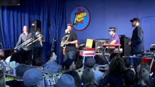 Fat Freddy's Drop - Shiverman (Live at Amoeba)