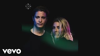 Kadr z teledysku First Time tekst piosenki Kygo & Ellie Goulding