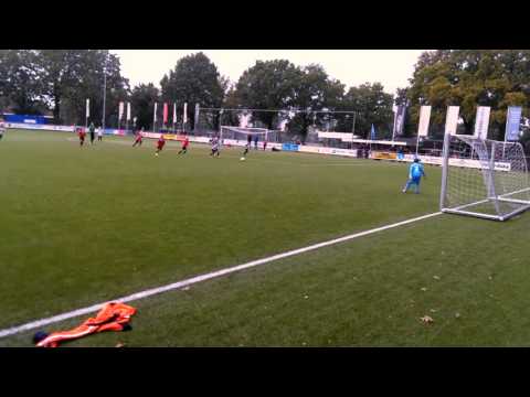 Leart Bekolli Scoort met links Sparta F1 👌