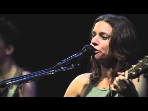 Ani DiFranco - Do Re Mi w/ Melissa Ferrick (Live in New York) | Moshcam