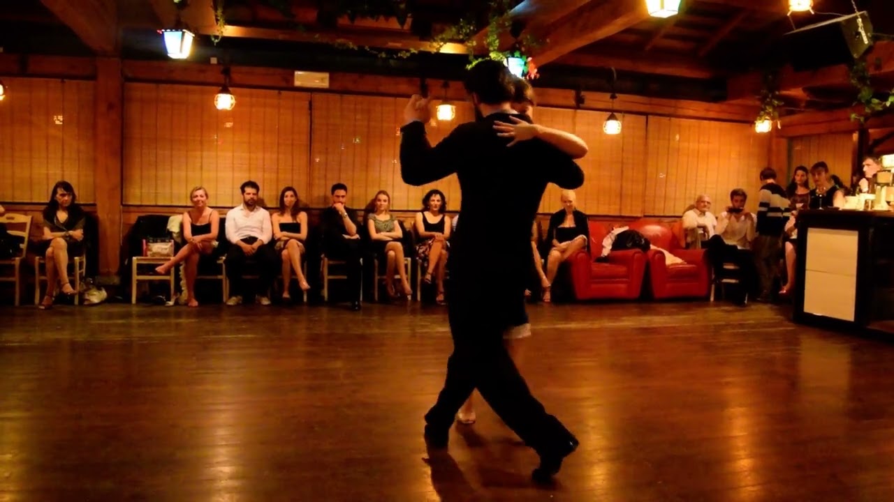 Maja Petrovic and Marko Miljevic (https://majaymarko.com) at La Payadora (Ravenna).