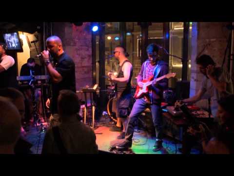 Premiera- Polecimy Dalej + My [na żywo w King of Music]