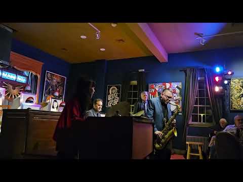 Akiko Tsuruga Quartet  - L-O-V-E