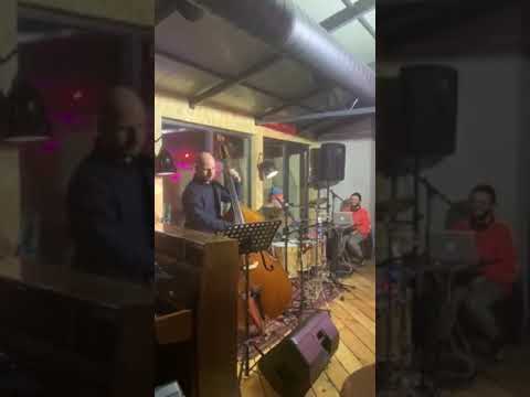 Համերգի ժամանակ ամուսնության առաջարկ արեց ընկերուհուն