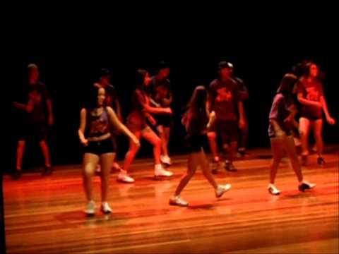 1º Espetáculo de Dança Pro- Fenix Axé Dance By: Gabriele Dias.