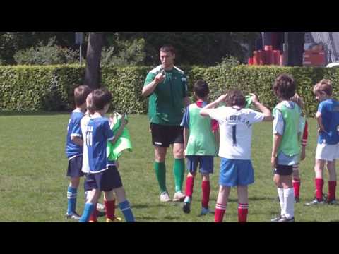 Voetbalclinic met Roger Reijners en Ramon Voorn.