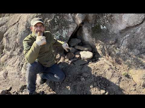 Bayan Mezarı Girişi Önünde Define Sinyali Cihazı Çıldırtıyor !!!