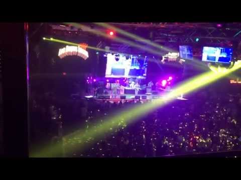 Los Reyes Locos En Vivo Desde El Escapade 2001 En Houston Tx..Coqueteando..By Lugy Martinez..