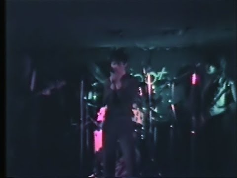 Katmandu play 'Australia' live in The Baggot Inn, Dublin (1985)