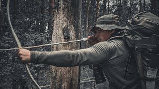 ВЫЖИВАНИЕ ЛУК СВОИМИ РУКАМИ ОТ ДУБА ДО ТЕТИВЫ БУШКРАФТ В ЛЕСУ#выжидание#bushcraft#survival#самоделка