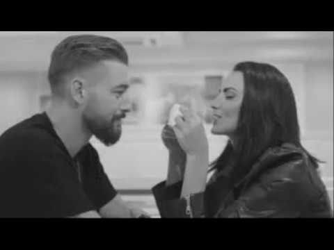 Lavinia feat Mihai Chitu - Plangi, fata Versuri/lyrics