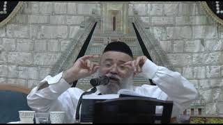 הרב ליאור כחלון,פרקי אבות,פרק א משנה יד (הרב ליאור כחלון) - התמונה מוצגת ישירות מתוך אתר האינטרנט יוטיוב. זכויות היוצרים בתמונה שייכות ליוצרה. קישור קרדיט למקור התוכן נמצא בתוך דף הסרטון