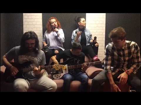 Trupa cover Life On Mars - AYO "Down on my knees" & PLAN B "She said"