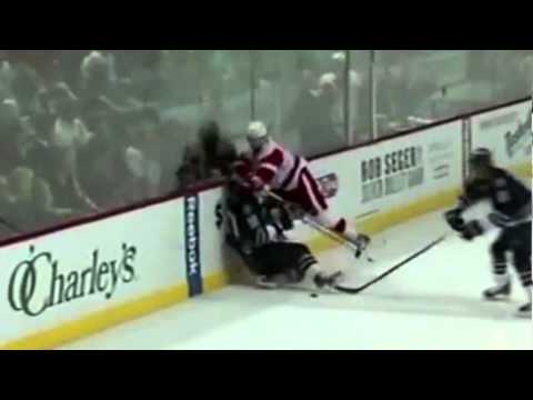 Justin Abdelkader demolishes Martin Erat