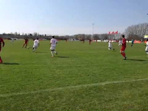 VOC 1 (zo) vs. Magreb '90 1 (zo) 21-4-2013 14:40