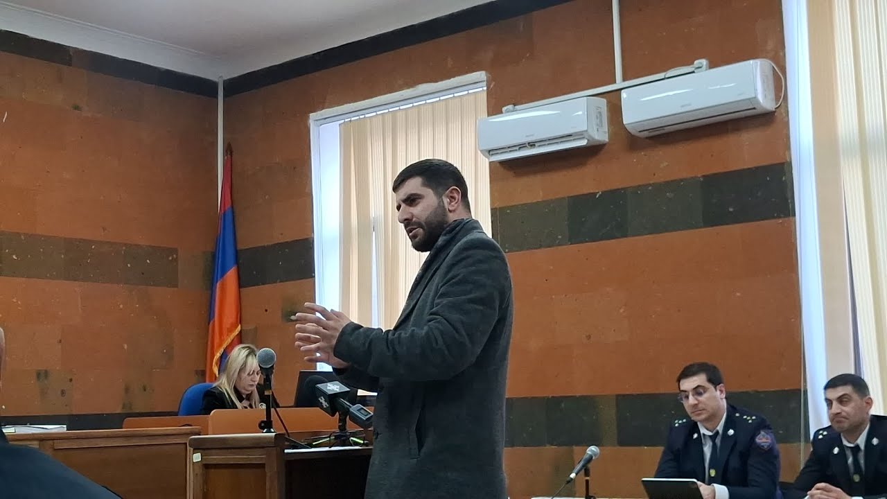 Վարդագույն օգտագործած հեռախոս եմ նվիրել. Հարություն Մկրտչյան