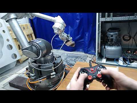 Интерактивное управление прототипом от игрового джойстика ссылка на YouTube Video game console joystick manipulation of prototype