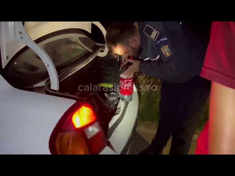 Roseți. Un bărbat din Roseți s-a supărat pe vecin şi i-a dat foc la maşină