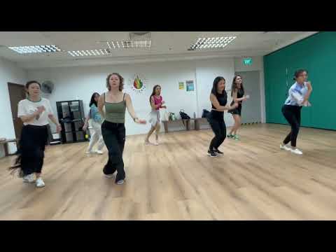 Caliente Dance Studio Singapore Salsa shines class demo El Yate - Lenny Tavárez and Sergio George