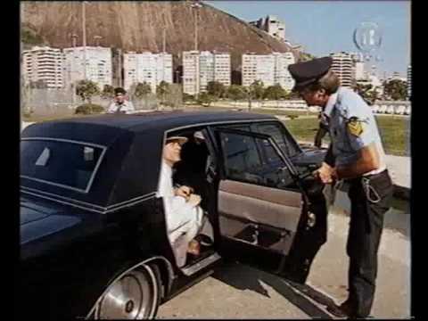 Non c'è due senza quattro - Giocondo e la polizia