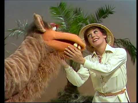 Helen Reddy - We'll Sing In The Sunshine (The Muppet Show 1978) - live, HQ