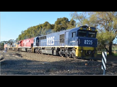 8225, NR75, NR63, AN1 leading 6MA5 towards Adelaide 5/5/18