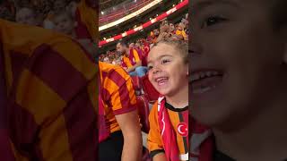 Egemen Fenerbahçe çorabıyla Galatasaray maçına gitti