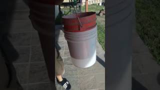 How to separate 5 gallon buckets