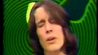 February 1975 - Todd Rundgren Performs &#39;Born to Synthesize&#39;