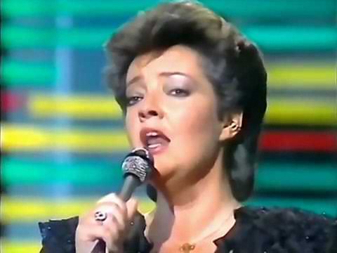 Mocedades   (Amaya Uranga) Amor de hombre (1982)