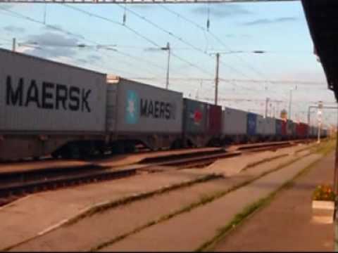 Žst. Nymburk, rozjezd dvou nákladních vlaků