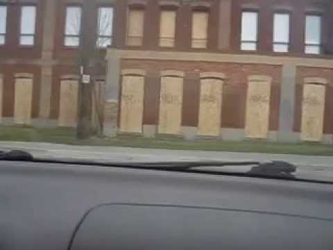 THE ROY REYNOLDS VARIETY SHOW ON VACANT BUILDINGS