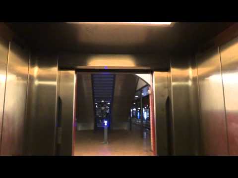 Siemens (mod. by: ThyssenKrupp) Hydraulic elevator @ Copenhagen H, Copenhagen, Denmark.