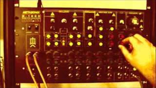 Video thumbnail for Nightmare at the Roxbury w/ Metasonix S-1000 Wretch by bigcitymusic