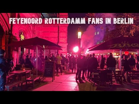 1.FC Union Berlin vs. Feyenoord Rotterdam 04.11.2021 Fans in Berlin with pyro hooligans